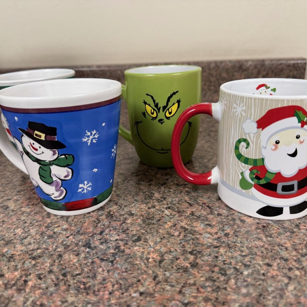 Set of 4 Christmas coffee mugs